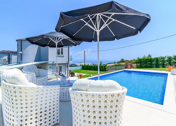 Sea Stars Premium Luxury With Private Pools * Hanioti