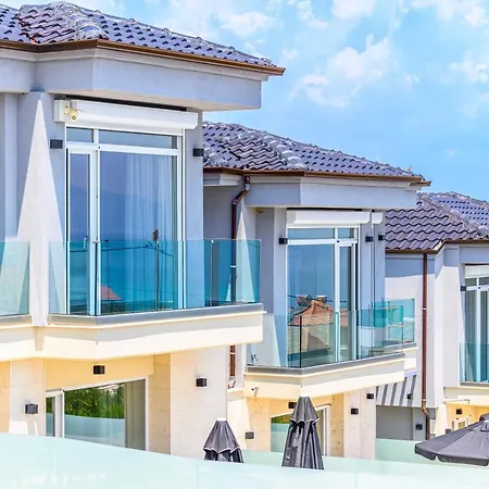 Sea Stars Premium Luxury With Private Pools 펜션 *